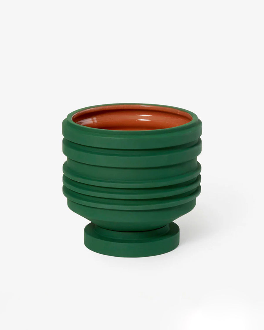 green ribbed planter with saucer