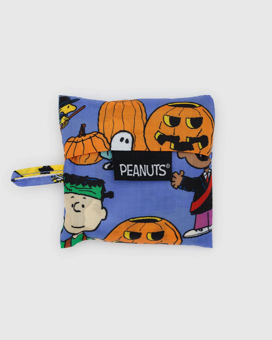 packaged blue baby baggu with the peanuts characters dress in various halloween costumes and surrounded by pumpkins/jack o'lanterns