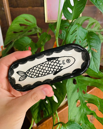 oval trinket tray with sardine graphic