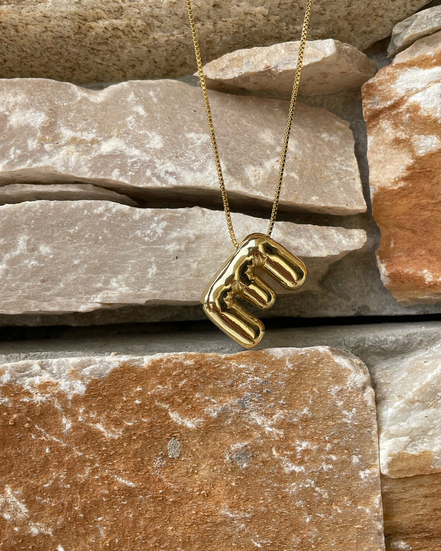 gold letter 'E' balloon initial necklace