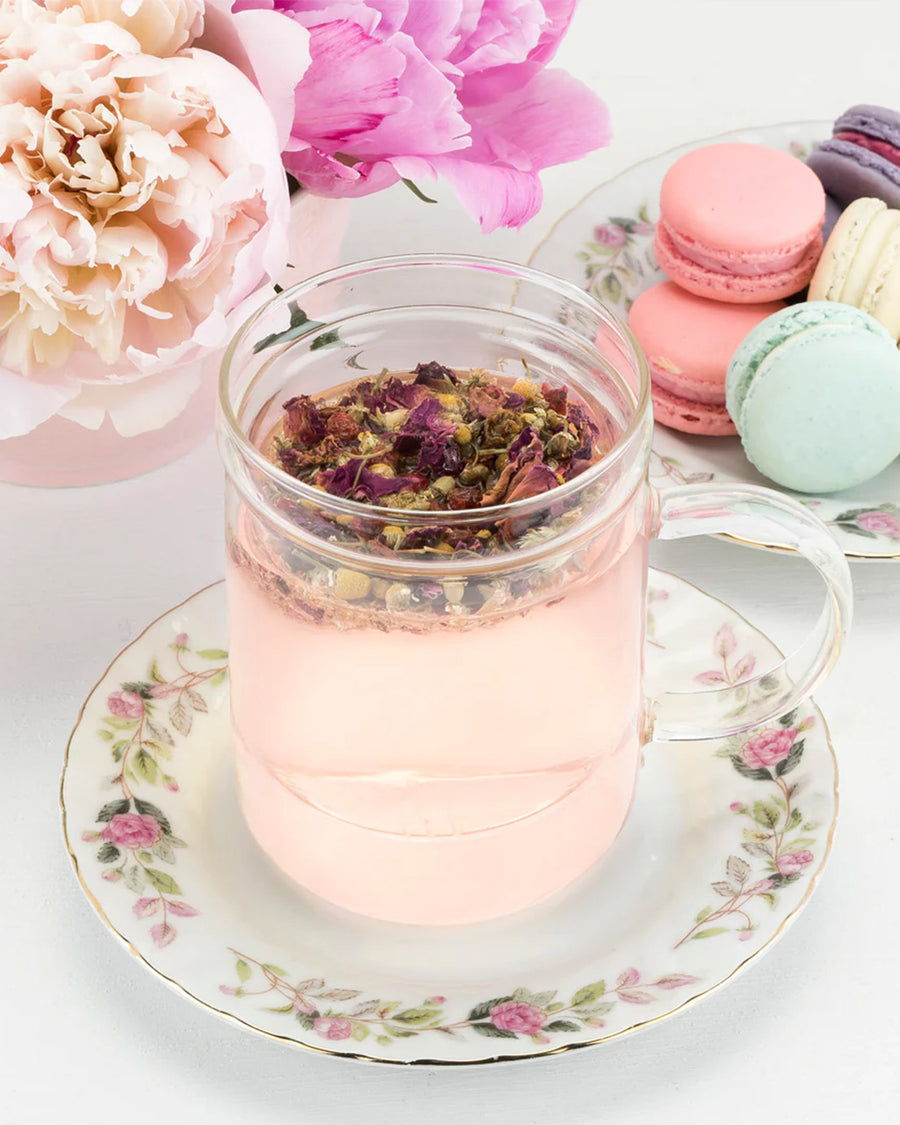 12 oz clear glass tea glass with removable infuser with tea inside