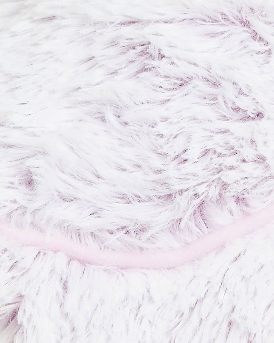 Closeup of light lavender fur 