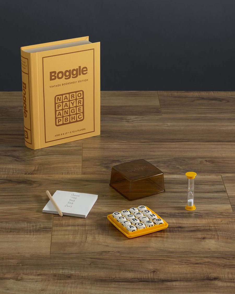 boggle vintage bookshelf edition game