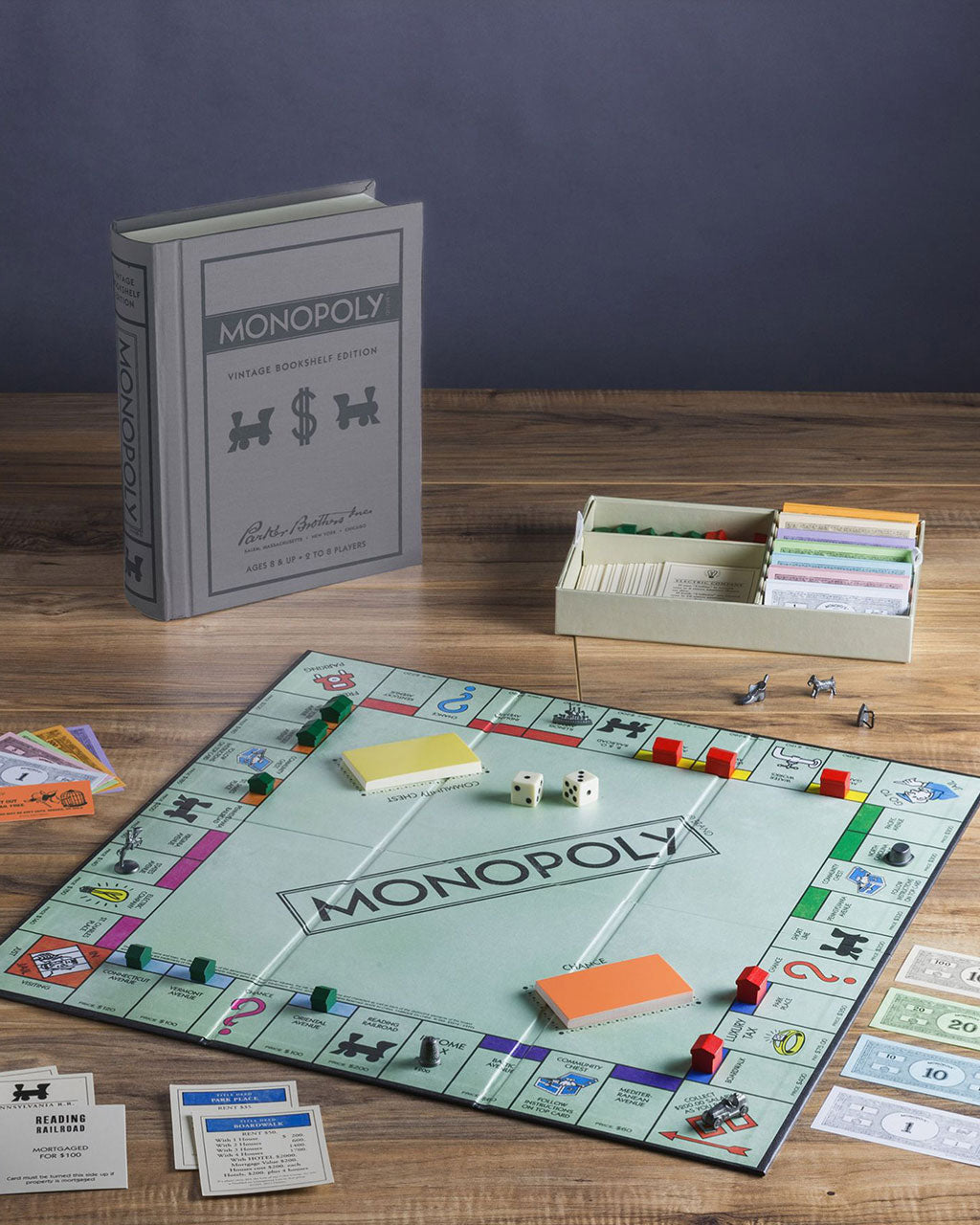 Monopoly Vintage Bookshelf Edition – ban.do