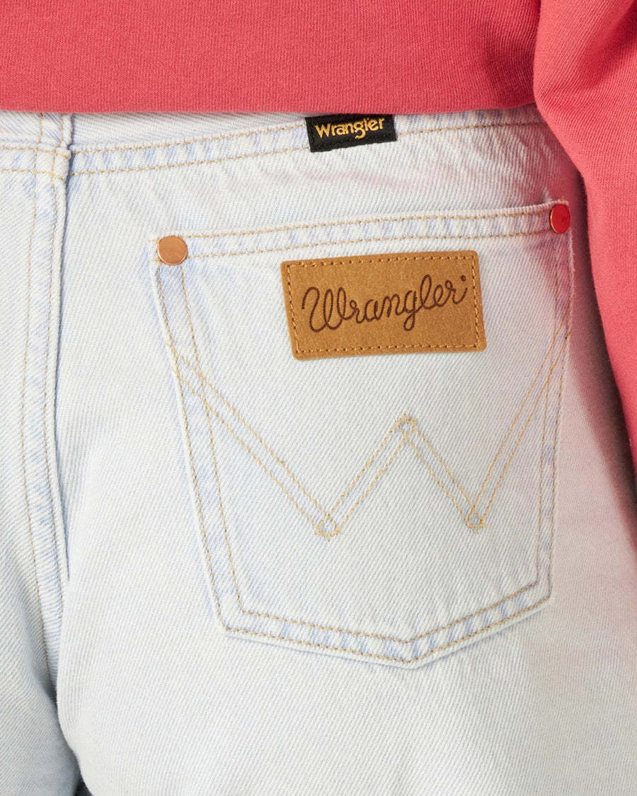 up close of wrangler patch on back pocket